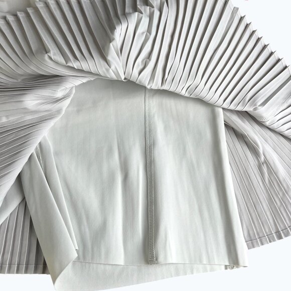 Spanx Womens Yes, Pleats! Skort Pleated White Tennis Skirt Built-In Shorts XL - Picture 8 of 12